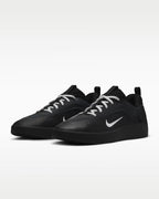 Nike SB Zoom Nyjah 4 - Black/White