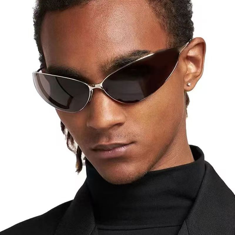 SVELTE - Black Polarized Lenses, Chrome Frame