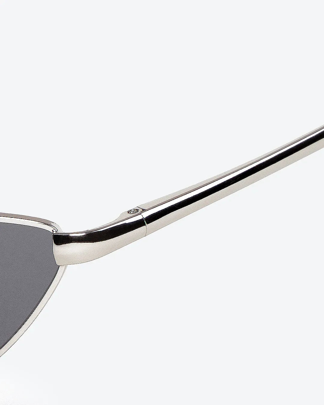 SVELTE - Black Polarized Lenses, Chrome Frame