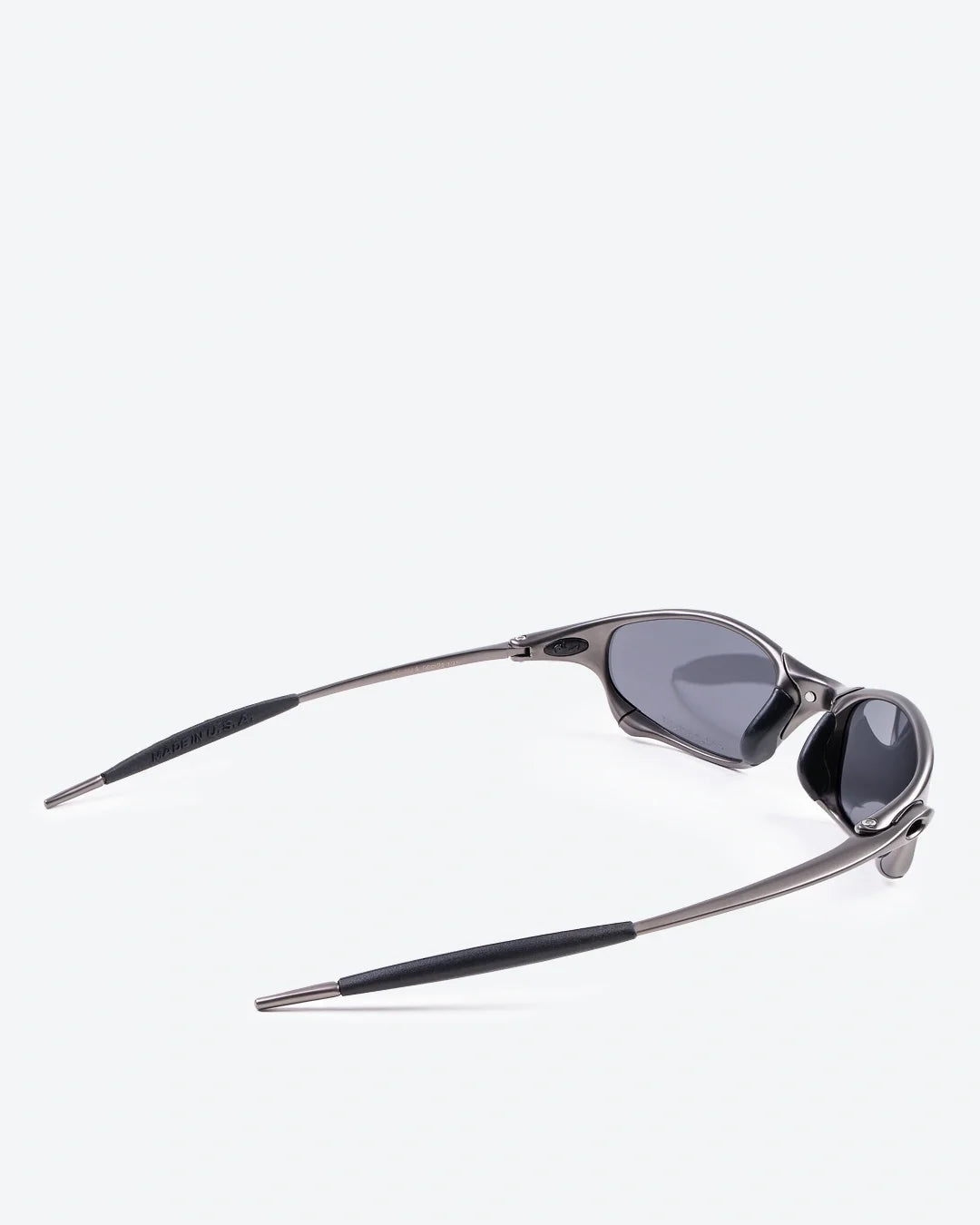 PHANTOM - Black Polarized Lenses, Carbon Frame