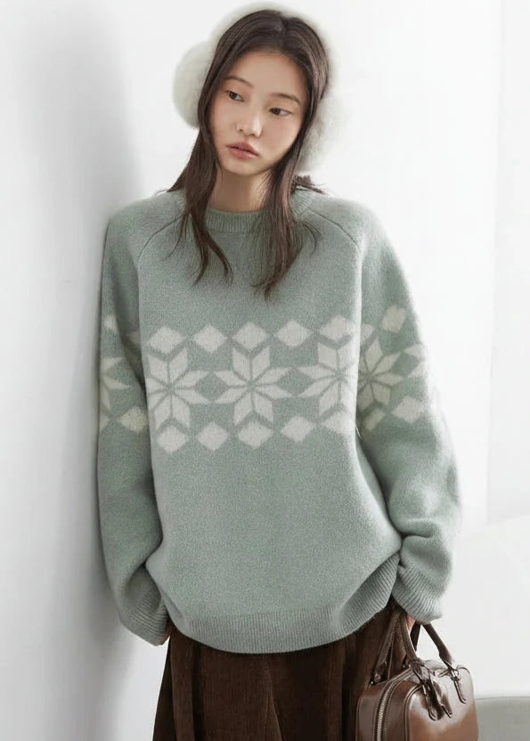 Snowflake Round Neck Knitted Pullover - Winter Jumper