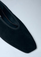 Toteme Women Minimalist Suede Ballerinas Flats